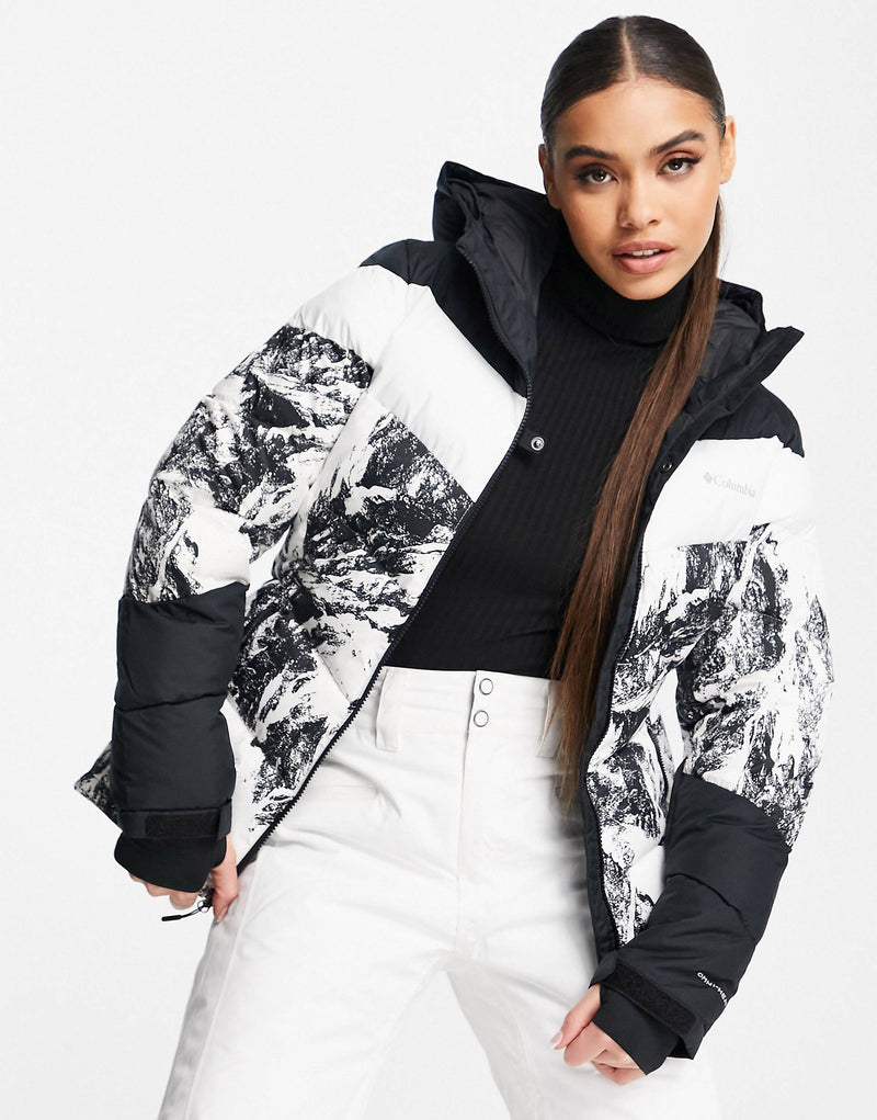 Columbia Abbott Peak insulated ski jacket in black/white